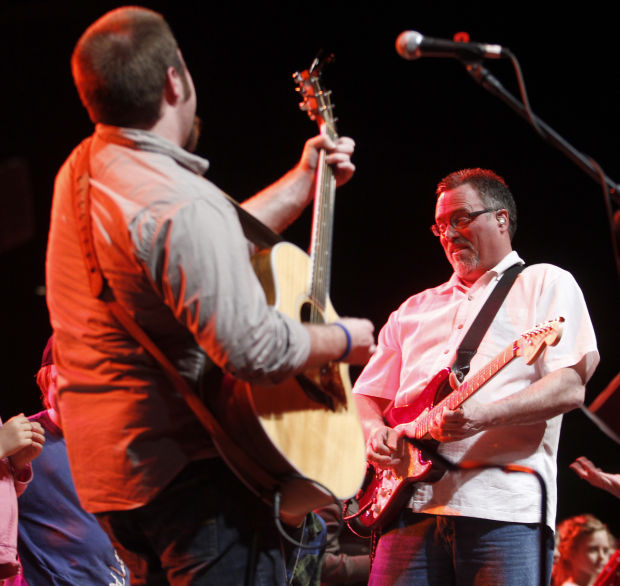 042013bp-angels-concert-08